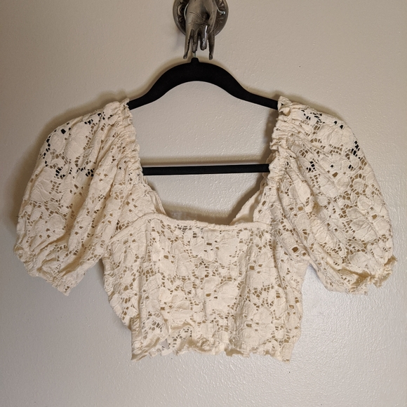 Lace crop top - Picture 2 of 3